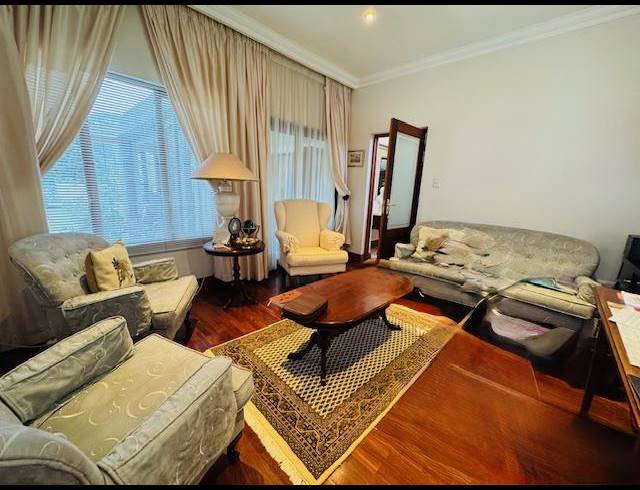 3 BEDROOM HOUSE FOR SALE IN MIDSTREAM ESTATE